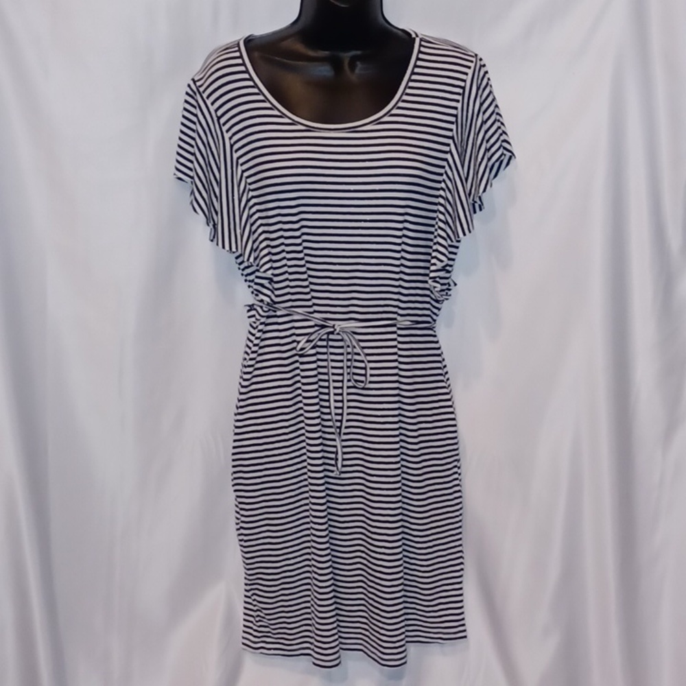 Tribal Jean's Women's cap sleeve black & white & silver stripes, Size Large